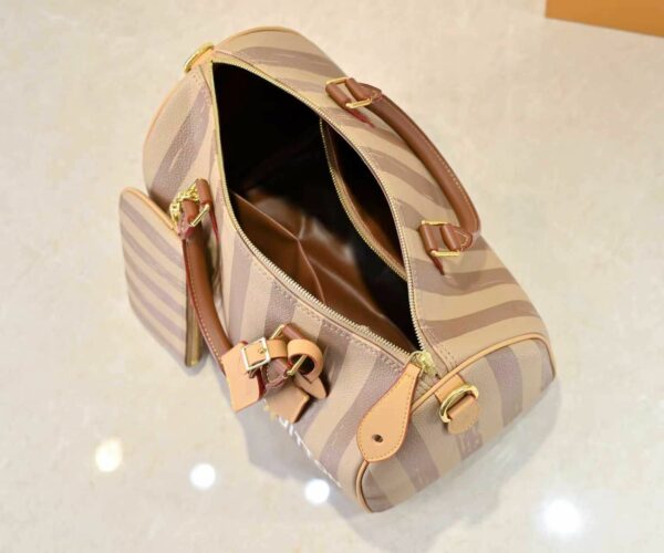 Chic Charm LV Handbag M14064-M24424-M24426