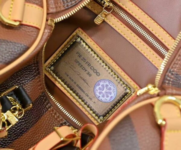 Chic Charm LV Handbag M14064-M24424-M24426