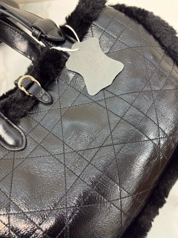 New Collection Fashion DO Handbag 2518-1