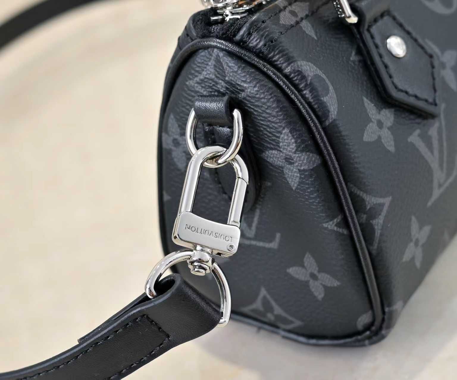 Luxury LV Handbag M26573 Luxury LV Handbag M26573