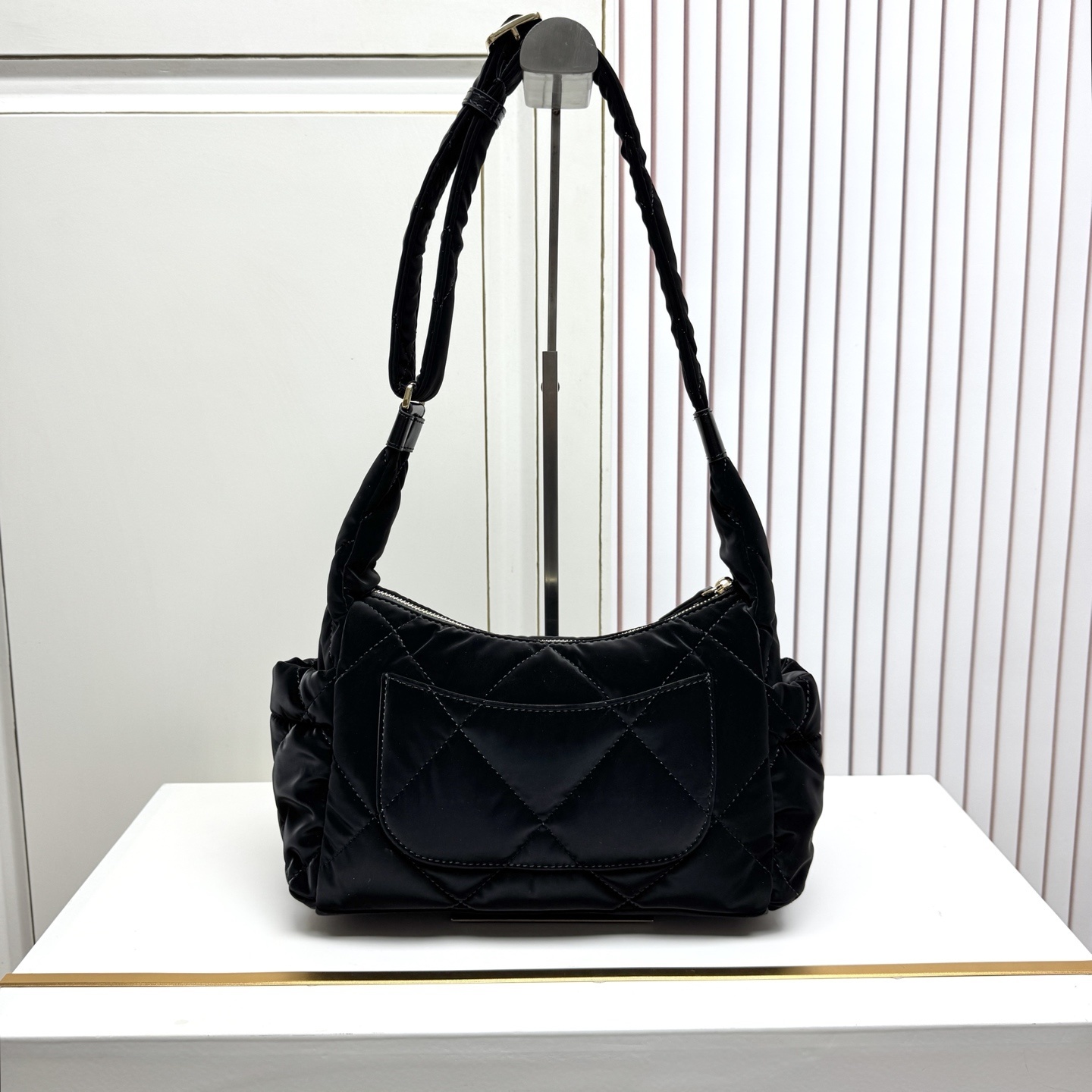 Luxury CN Handbag 6208 Luxury CN Handbag 6208