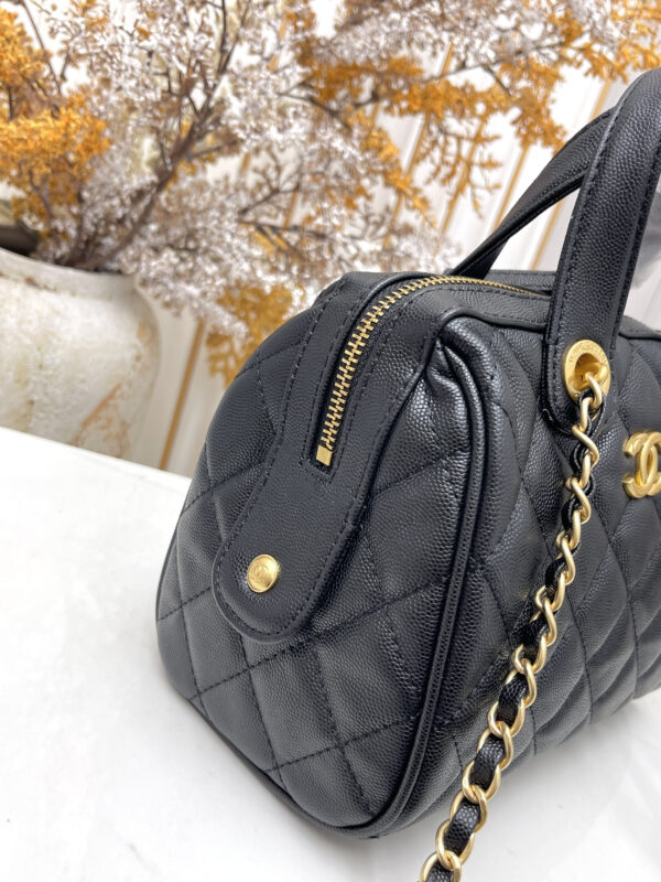 Chic Charm CN Handbag C003