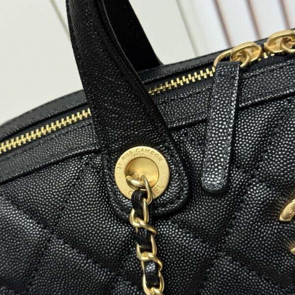 Chic Charm CN Handbag 6106 Chic Charm CN Handbag 6106