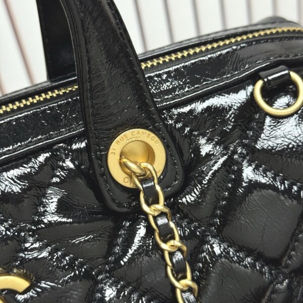 Chic Charm CN Handbag 6106 Chic Charm CN Handbag 6106