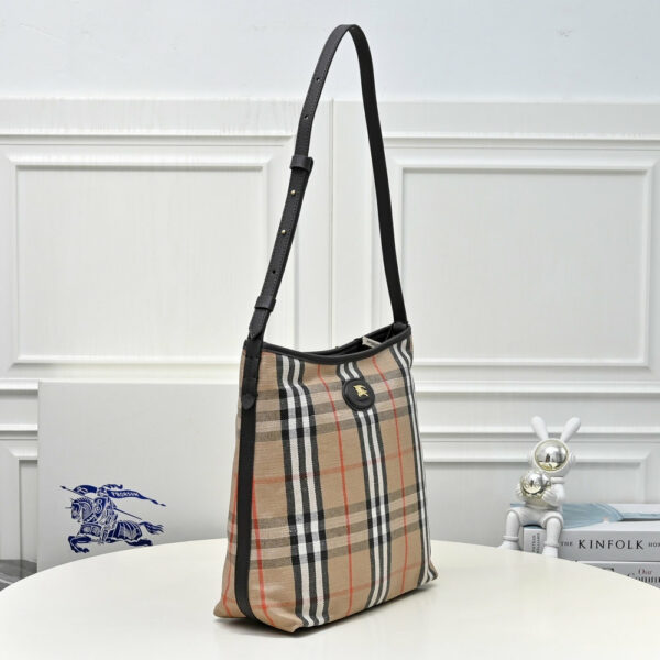 New Collection Fashion Burberry Handbag 8397 New Collection Fashion Burberry Handbag 8397