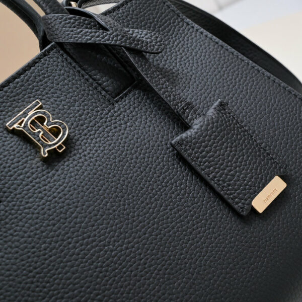 New Collection Fashion Burberry Handbag 8376