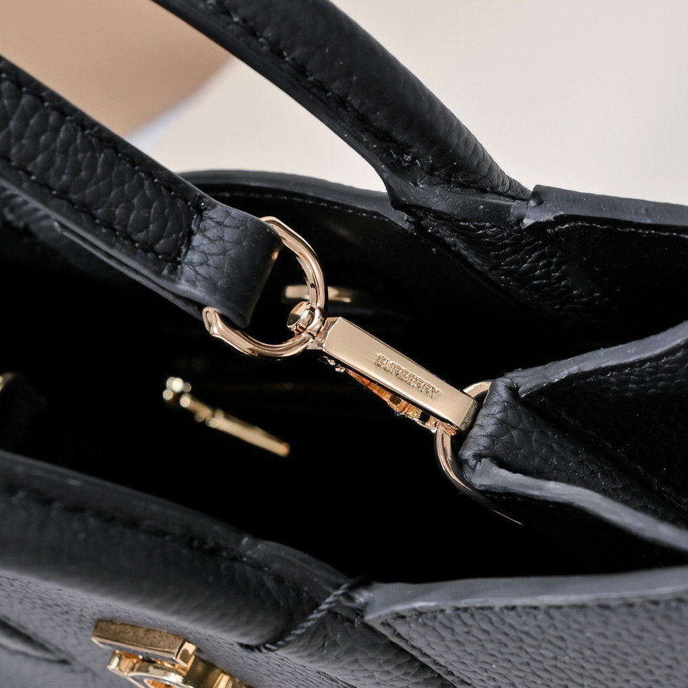 New Collection Fashion Burberry Handbag 8376 New Collection Fashion Burberry Handbag 8376