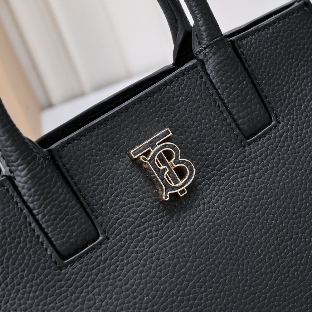 New Collection Fashion Burberry Handbag 8376 New Collection Fashion Burberry Handbag 8376