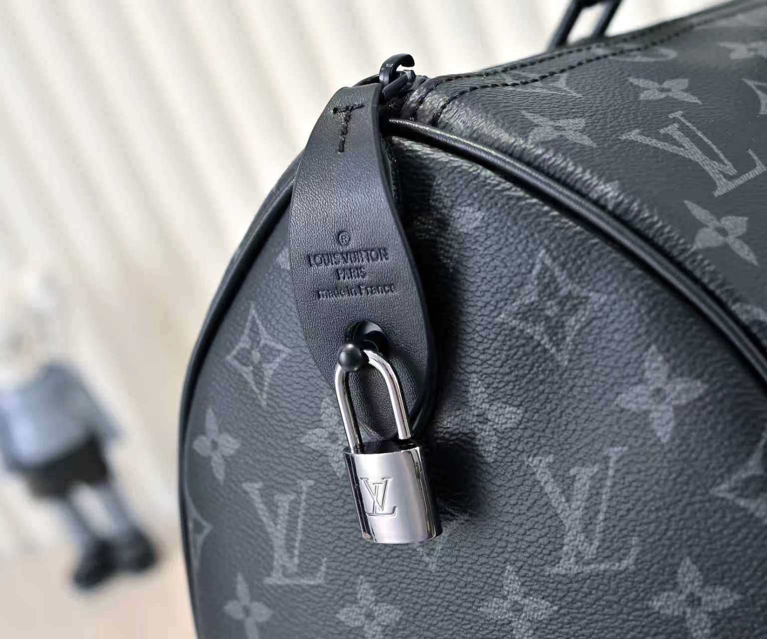 Luxury LV Handbag M24422 Luxury LV Handbag M24422