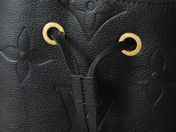 Chic Charm LV Handbag M25675-M46581 Chic Charm LV Handbag M25675-M46581