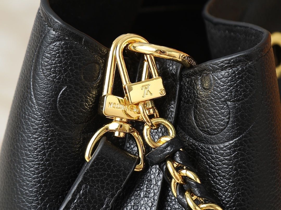 Luxury LV Handbag M25675-M46581 Luxury LV Handbag M25675-M46581