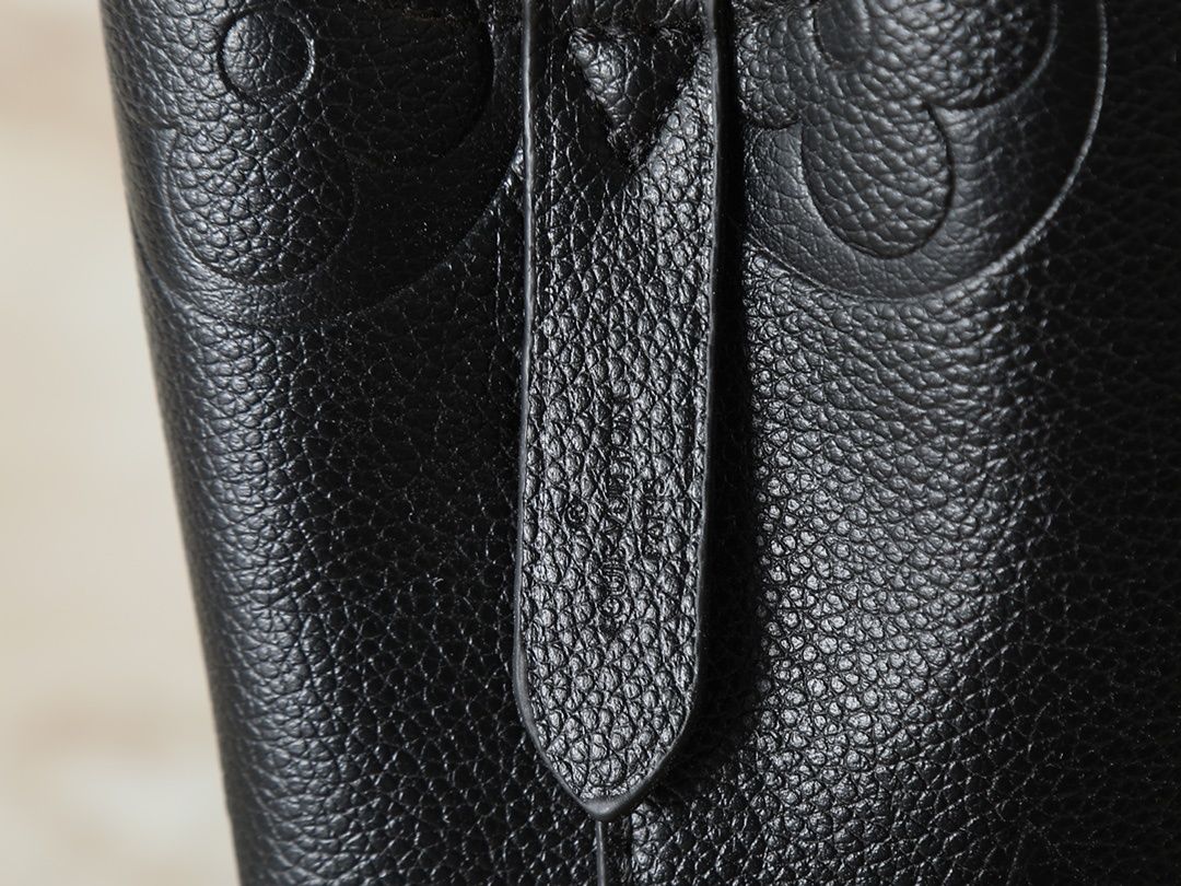 Luxury LV Handbag M25675-M46581 Luxury LV Handbag M25675-M46581