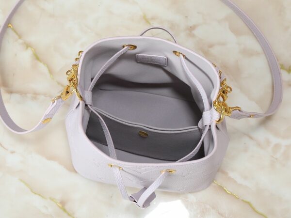 Chic Charm LV Handbag M25675-M46581 Chic Charm LV Handbag M25675-M46581