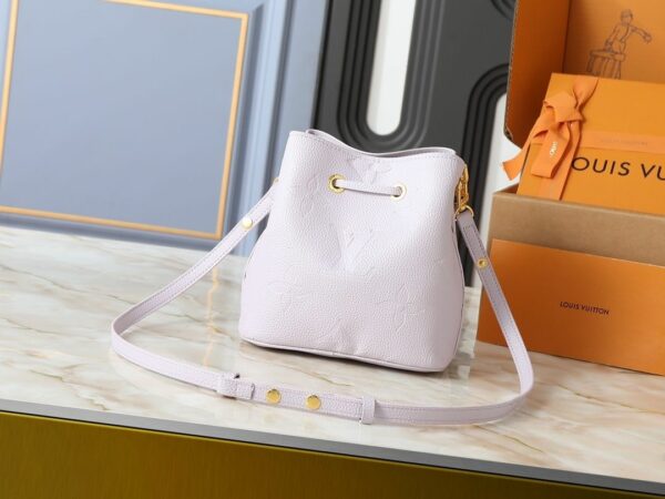Chic Charm LV Handbag M25675-M46581 Chic Charm LV Handbag M25675-M46581