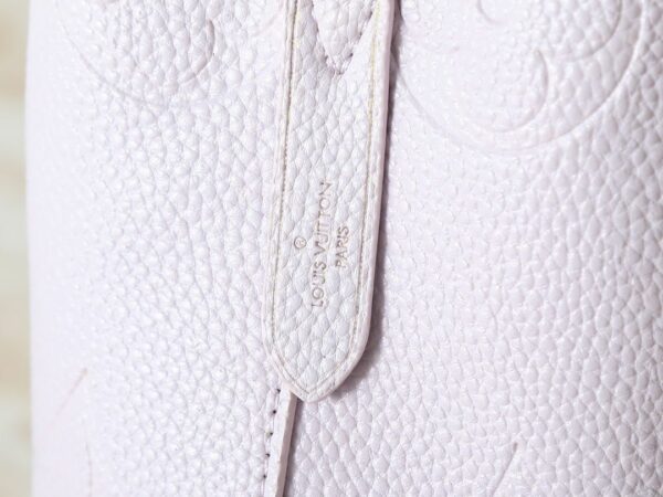 Chic Charm LV Handbag M25675-M46581 Chic Charm LV Handbag M25675-M46581