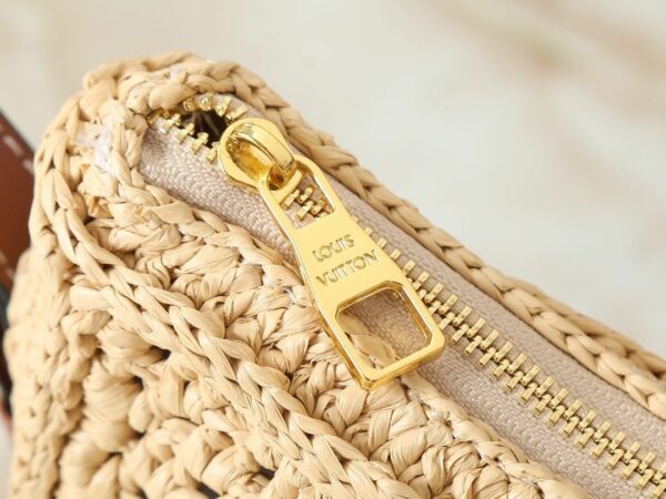 Chic Charm LV Handbag M24811
