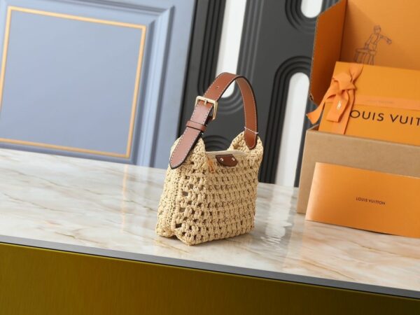 Chic Charm LV Handbag M14304