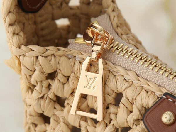 Chic Charm LV Handbag M14304