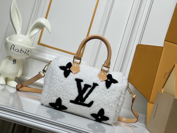 Chic Charm LV Handbag M23468-M40390
