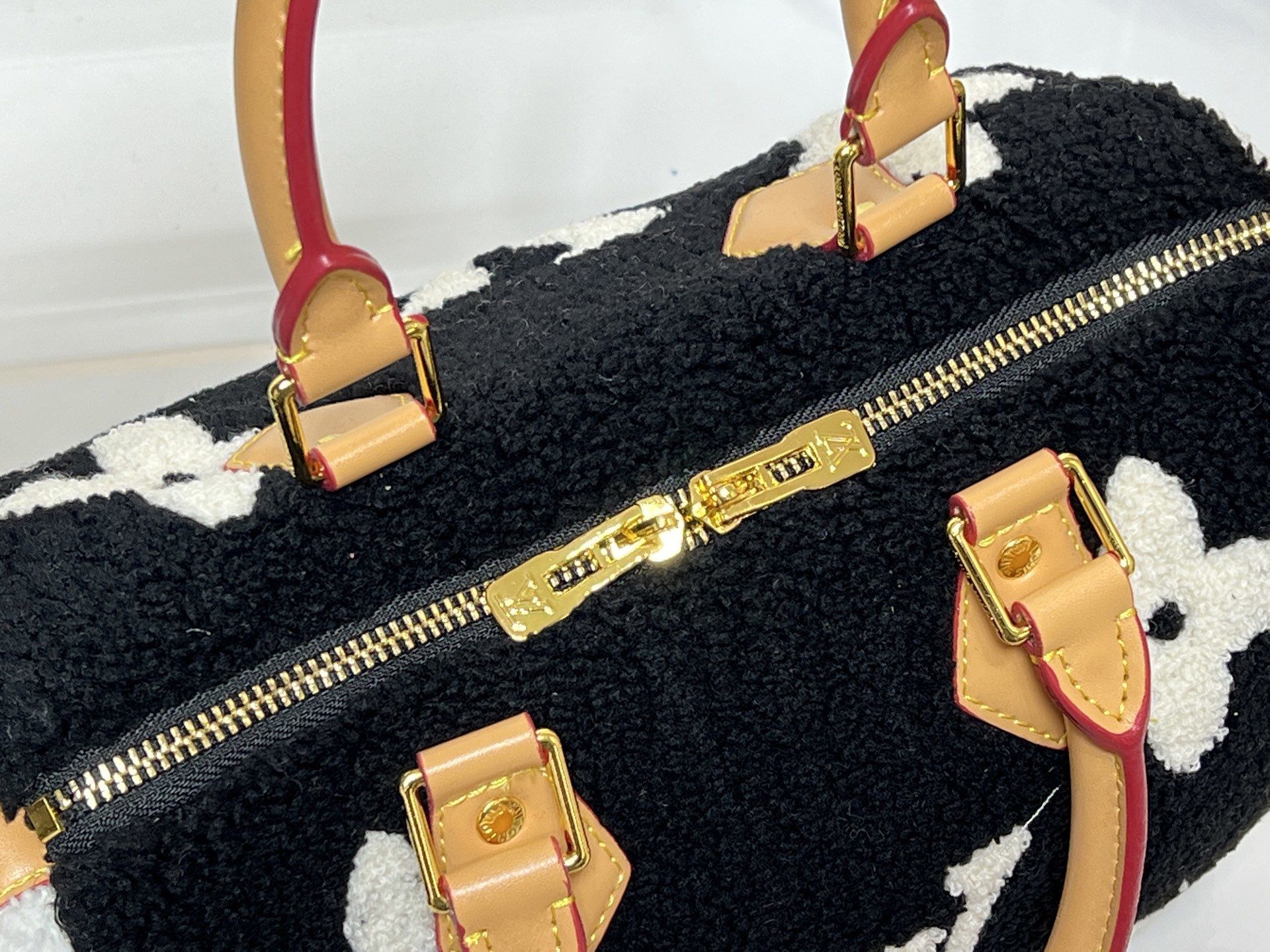 Luxury LV Handbag M23468-M40390 Luxury LV Handbag M23468-M40390