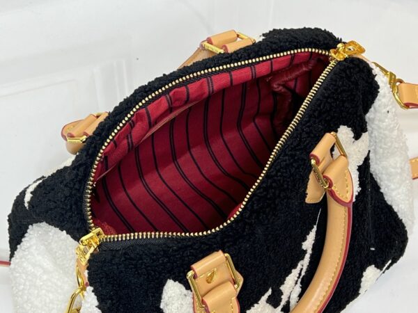 Chic Charm LV Handbag M23468-M40390