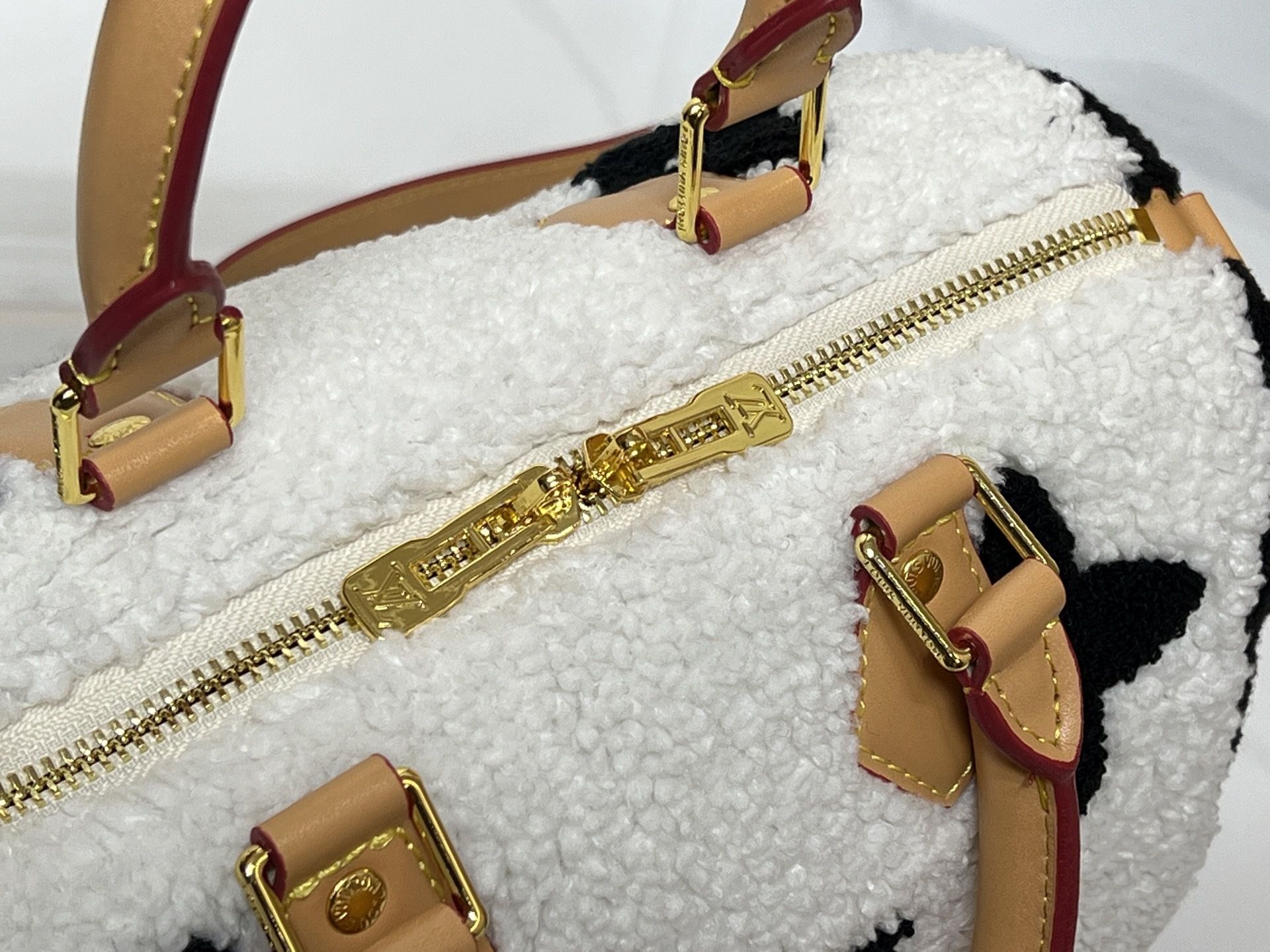 Luxury LV Handbag M23468-M40390 Luxury LV Handbag M23468-M40390