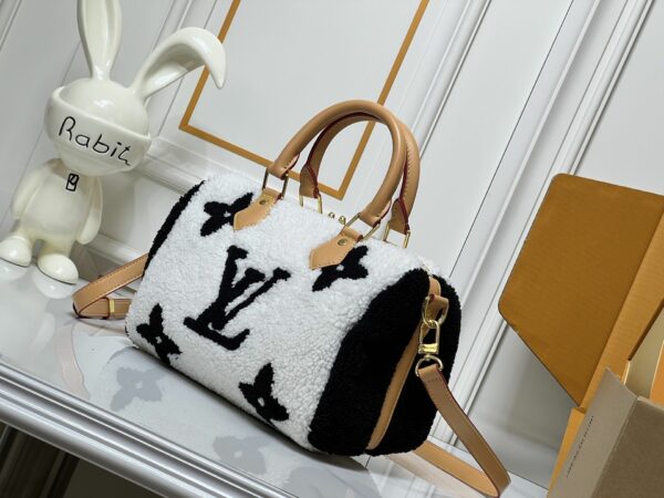 Chic Charm LV Handbag M23468-M40390