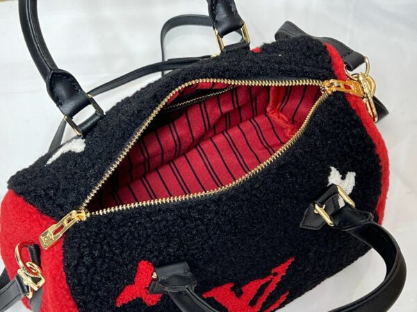 Chic Charm LV Handbag M23468-M40390