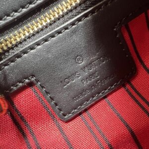 Luxury LV Handbag M23468-M40390 38 1eeb49b4 result