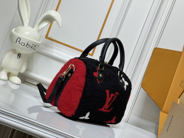 Chic Charm LV Handbag M23468-M40390