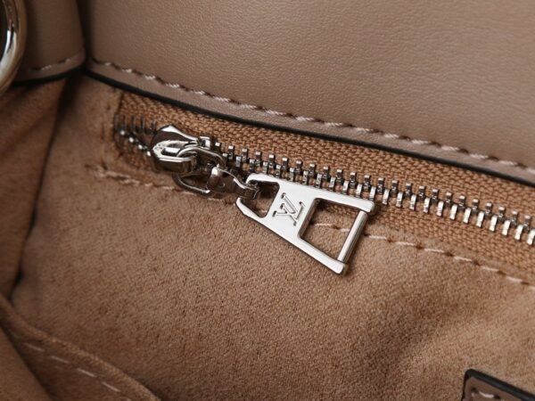 Chic Charm LV Handbag M45659-M46373.2
