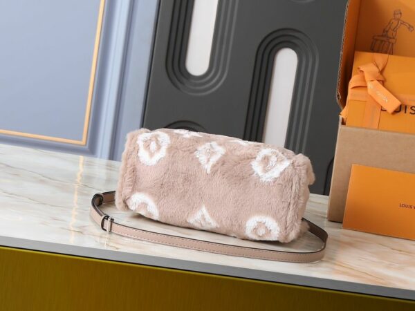 Chic Charm LV Handbag M45659-M46373.2