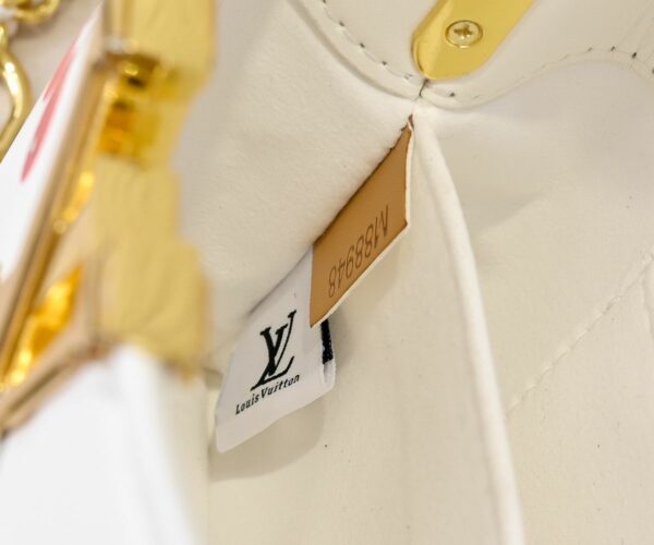 Chic Charm LV Handbag M59939