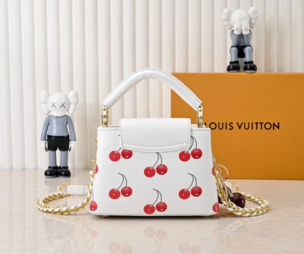 Chic Charm LV Handbag M59939