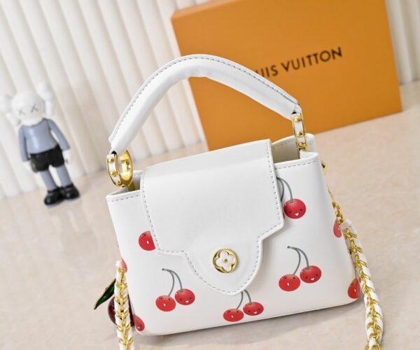 Chic Charm LV Handbag M59939