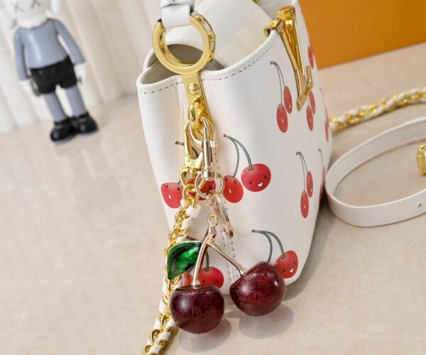 Chic Charm LV Handbag M59939