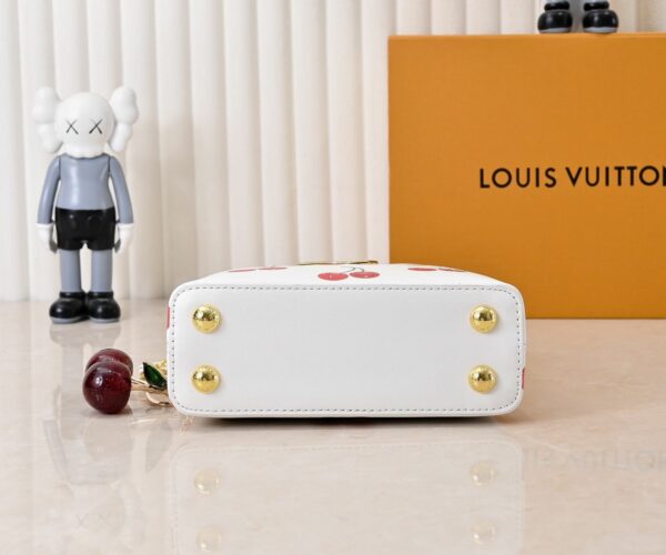 Chic Charm LV Handbag M59939