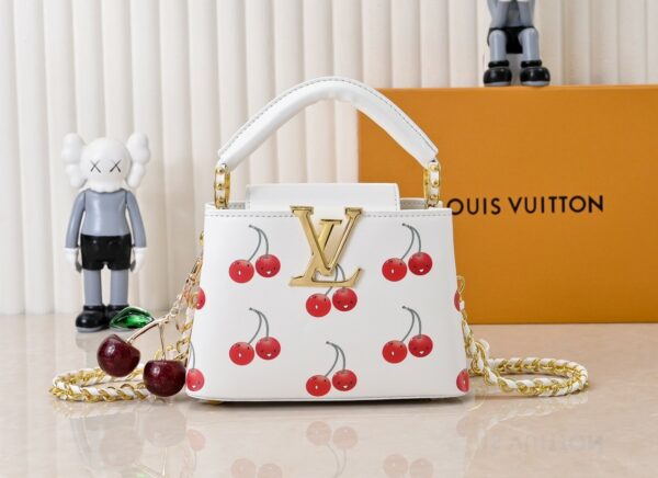 Chic Charm LV Handbag M59939