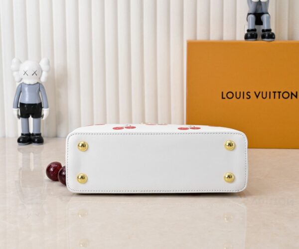 Chic Charm LV Handbag M59939