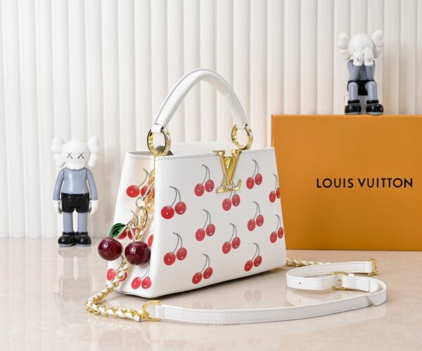 Chic Charm LV Handbag M59939