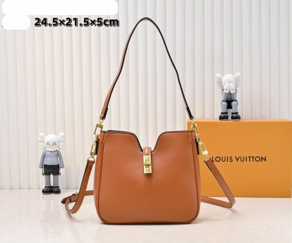 Chic Charm LV Handbag 120693