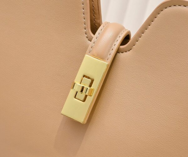 Chic Charm LV Handbag 120693