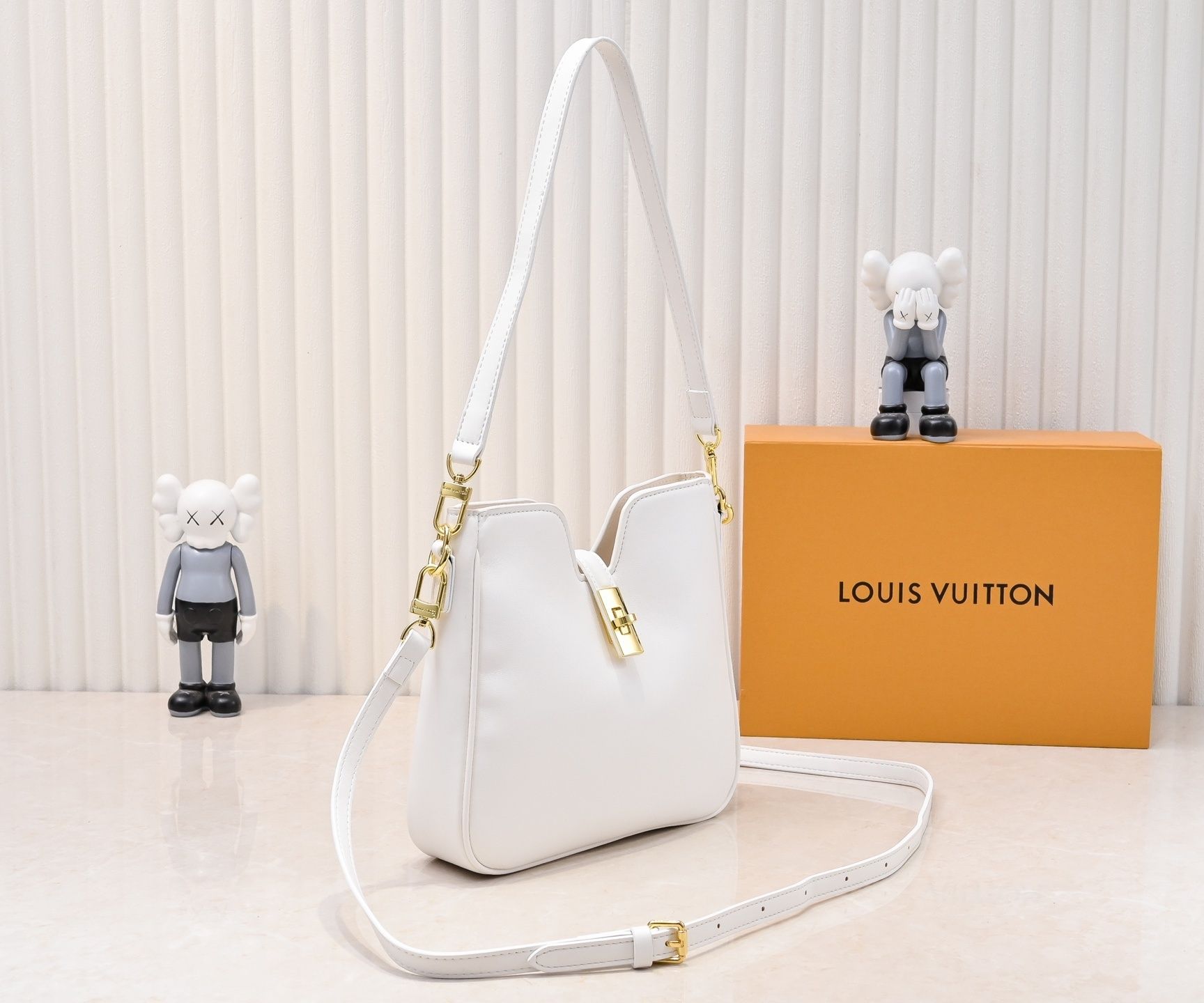 Luxury LV Handbag 120693 Luxury LV Handbag 120693