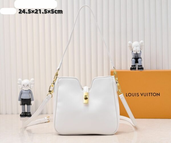 Chic Charm LV Handbag 120693
