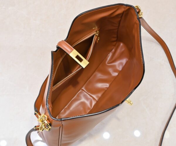 Chic Charm LV Handbag 119563