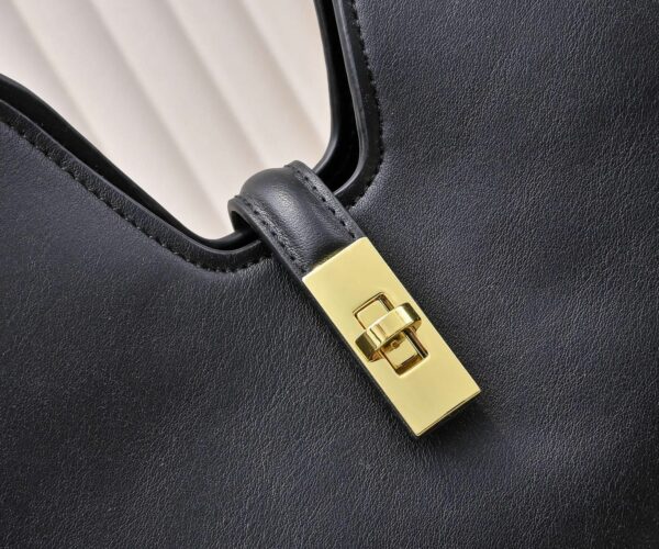 Chic Charm LV Handbag 119563