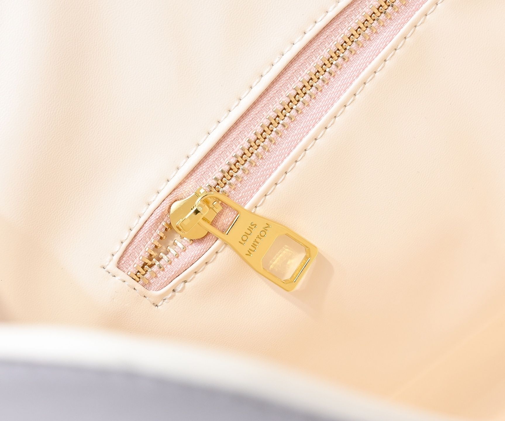 Luxury LV Handbag 119563 Luxury LV Handbag 119563