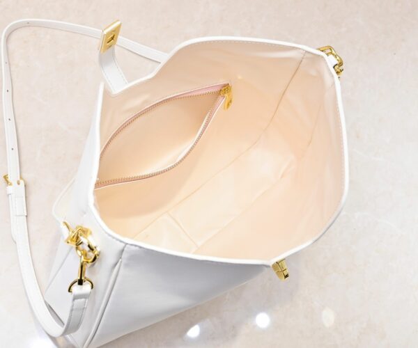 Chic Charm LV Handbag 119563