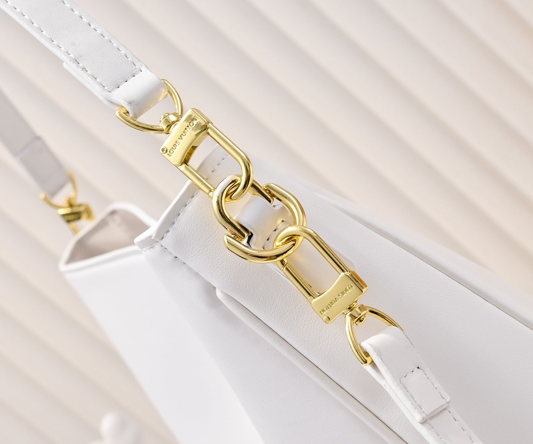 Luxury LV Handbag 119563 Luxury LV Handbag 119563