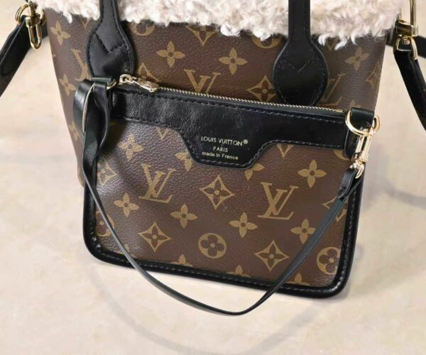 Chic Charm LV Handbag M26315-M12099